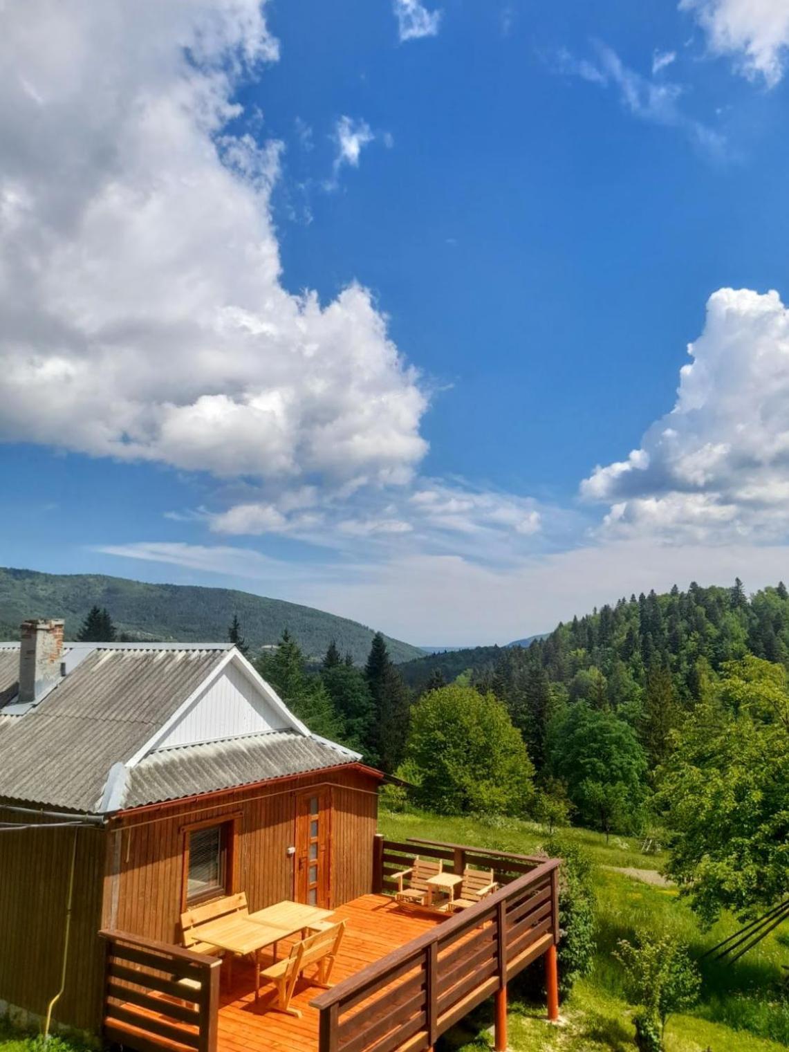 Будиночок Для Щастя Iaremcea Exterior foto