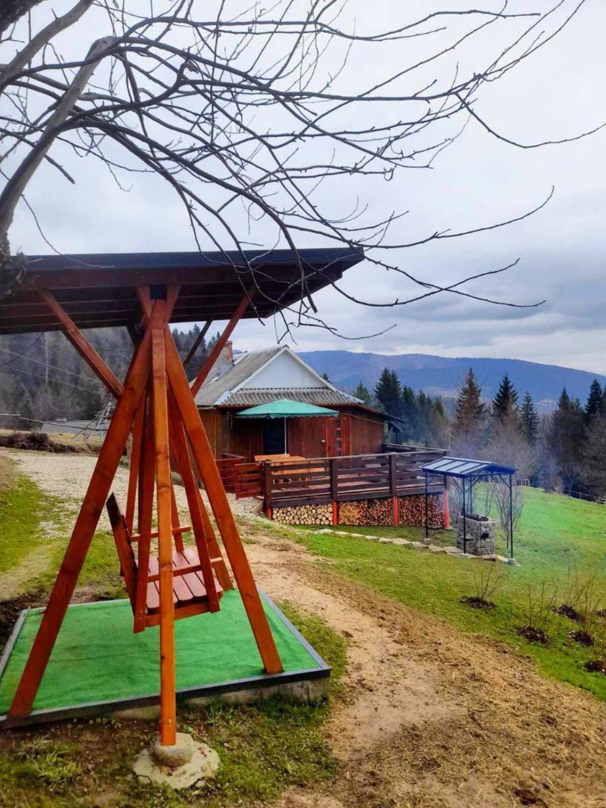 Будиночок Для Щастя Iaremcea Exterior foto